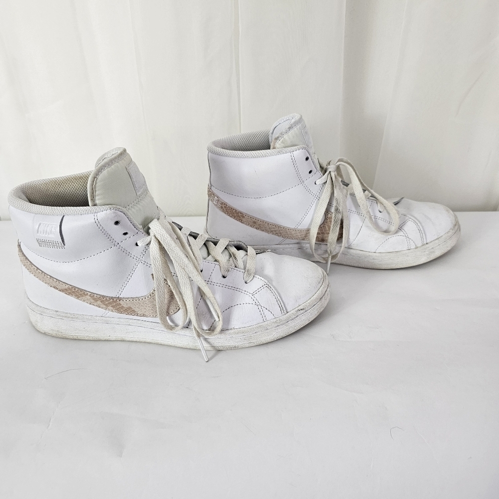Nike Court Royale 2 Mid White leather beige Snakeskin Swoosh lifestyle hightop 9
